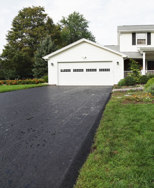 Cost of Blacktop Driveway Paving in Bellevue